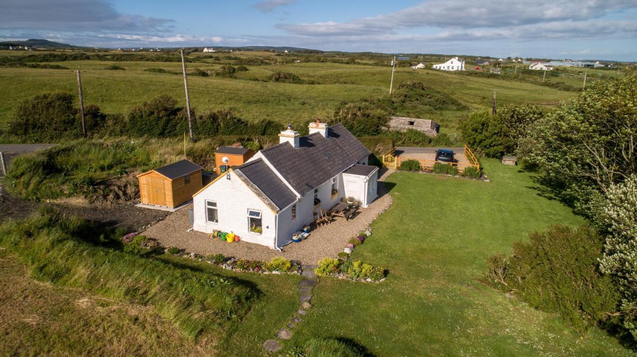 Yellow Cottage, Doolin Knockfin Cross Roads Exteriér fotografie